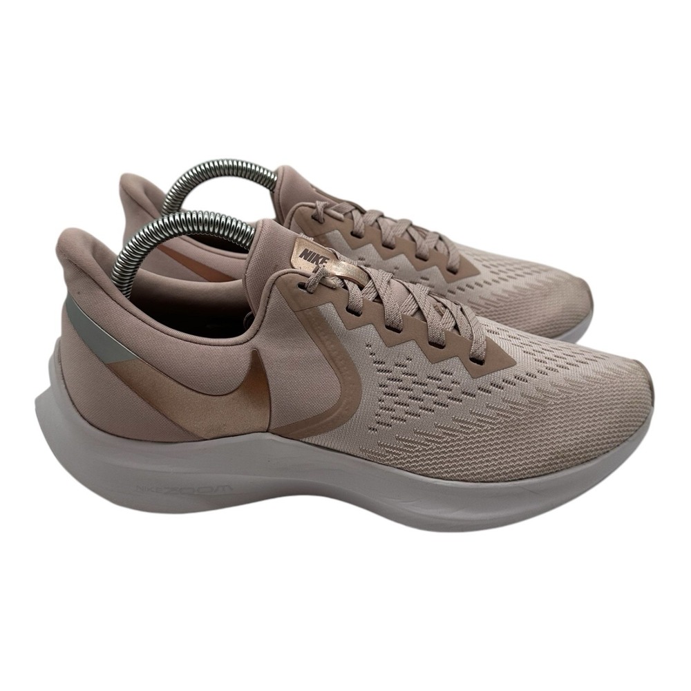 Nike Women's Athletic Shoes in Light Pink and Gray